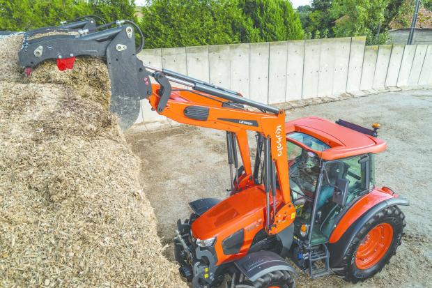 Easy does it with a Kubota M5-112 plus the LK1900H.